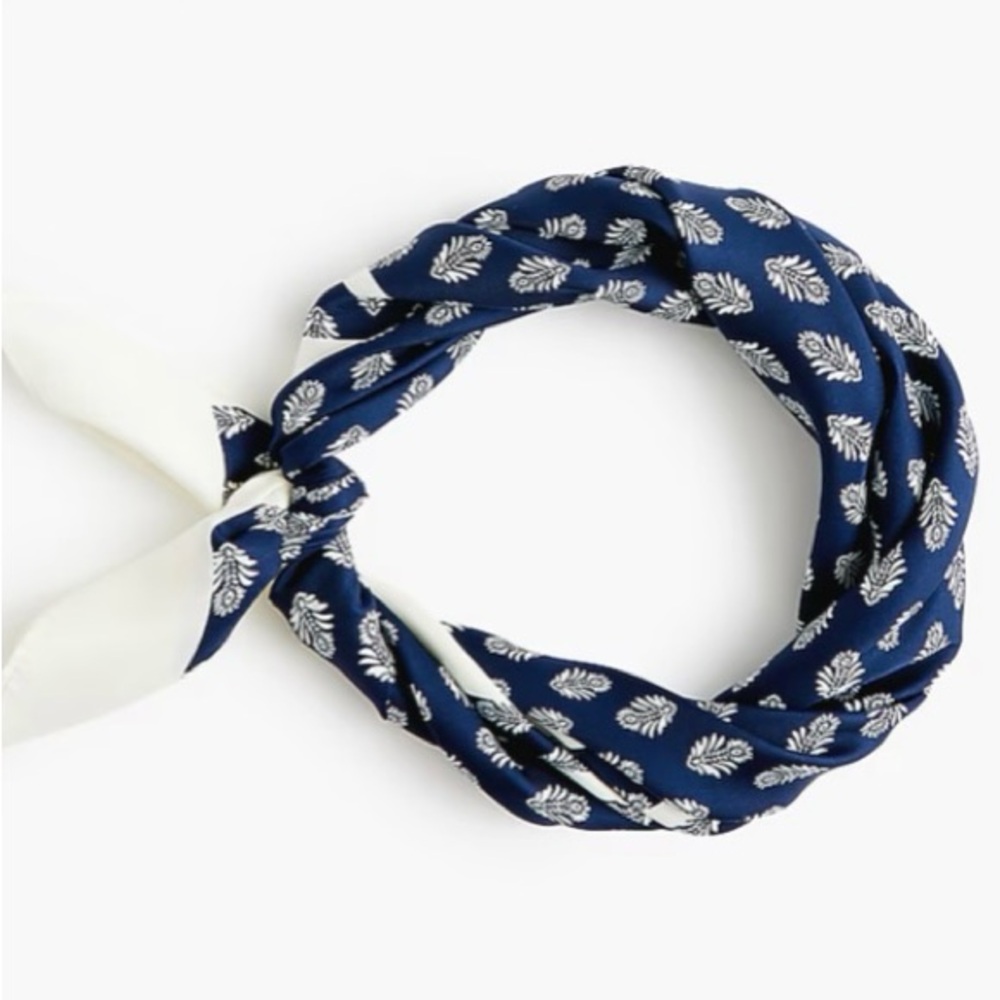 NWT Jcrew Printed scarf blue and white - Picture 5 of 5
